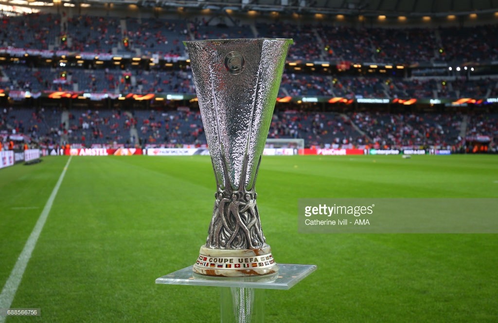 La coppa dell'Europa League.