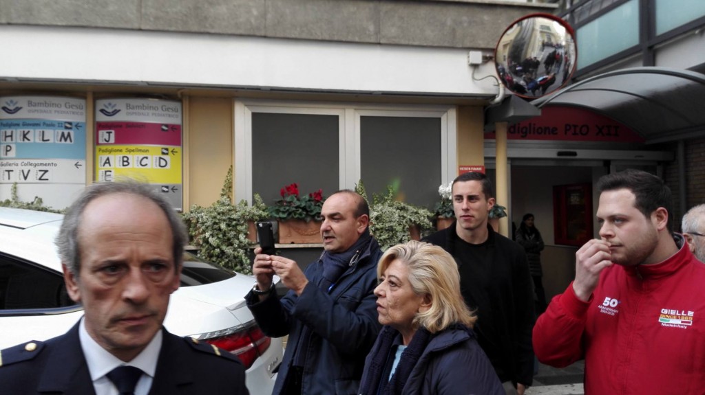 26613095_10209609965679669_2049017323_o