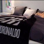 le-coperte-griffate-in-bella-mostra-nella-casa-di-cristiano-ronaldo-maxw-1280