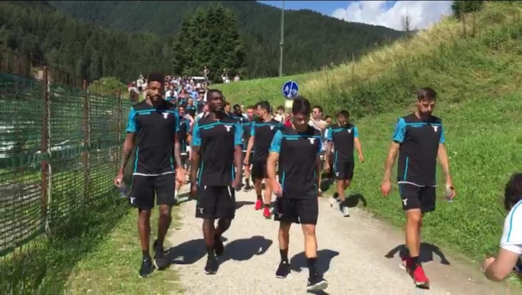 Auronzo, camminata per i biancocelesti