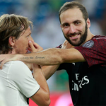 Inter, l'abbraccio fra Modric ed il Pipita