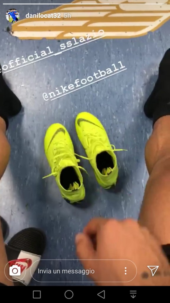 Questa la Story su Instagram nella quale Danilo Cataldi mostra gli scarpini.