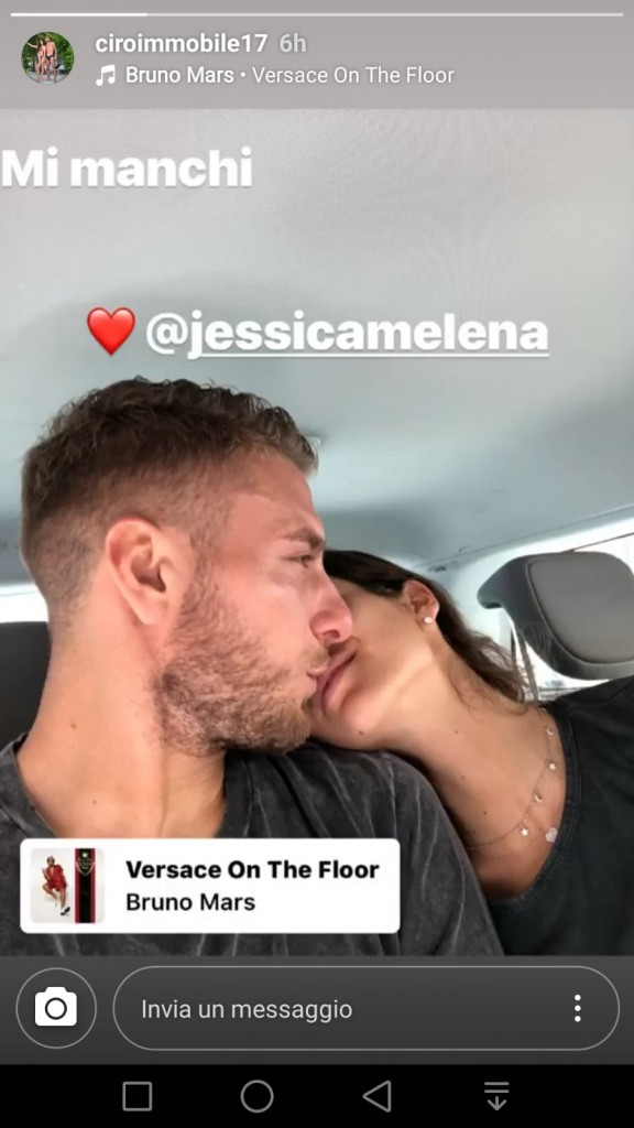 Ciro Immobile posta su Instagram una foto dove dice di sentire la mancanza della moglie.