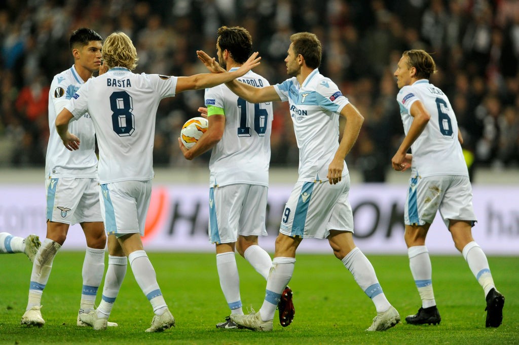 La Lazio durante la partita con l'Eintracht