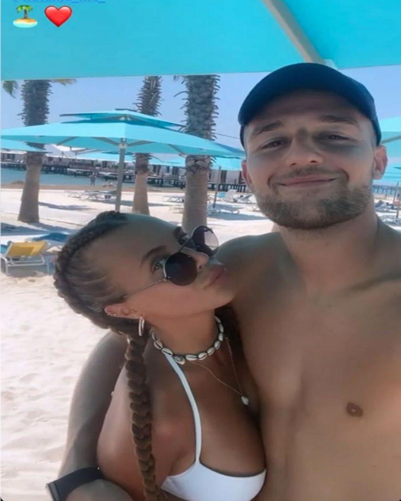 Milinkovic, vacanze con la sua compagna
