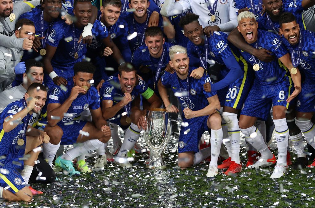 Il Chelsea festeggia la Supercoppa
