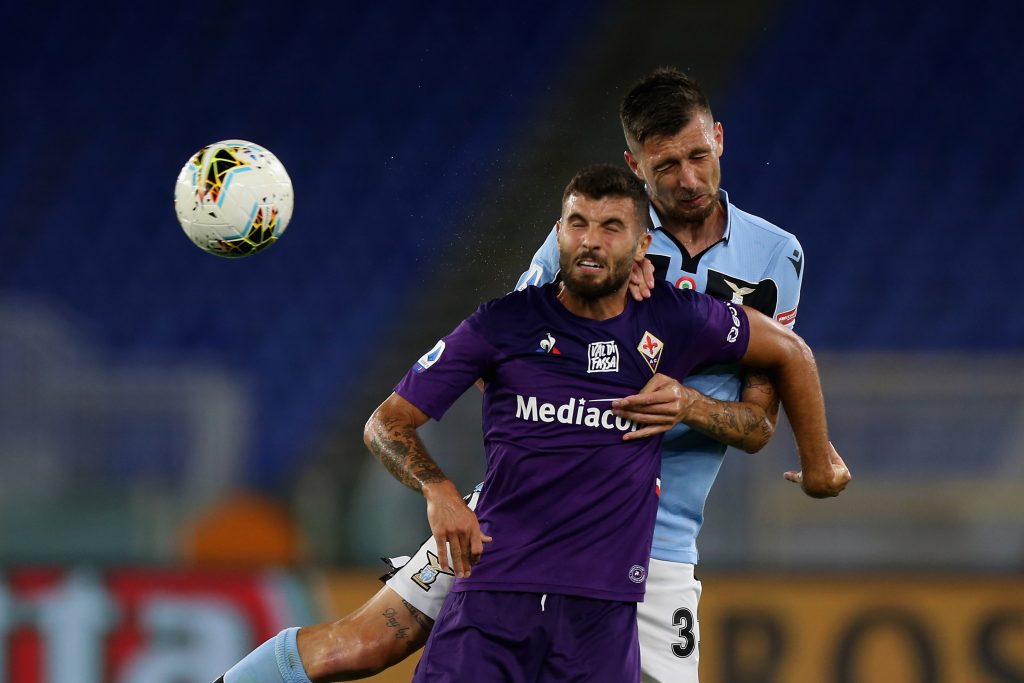 Francesco Acerbi sfida la Fiorentina