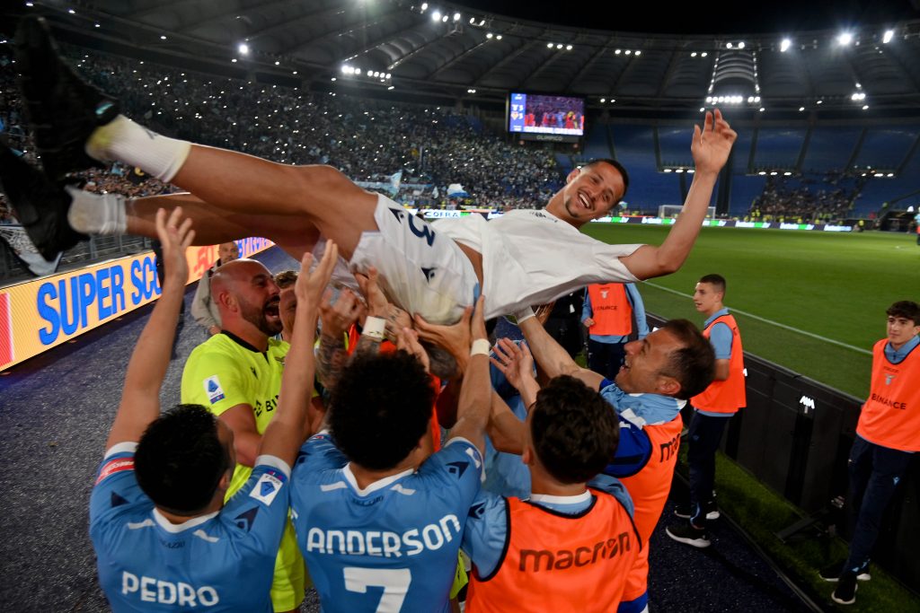 Luiz Felipe celebrato dai compagni
