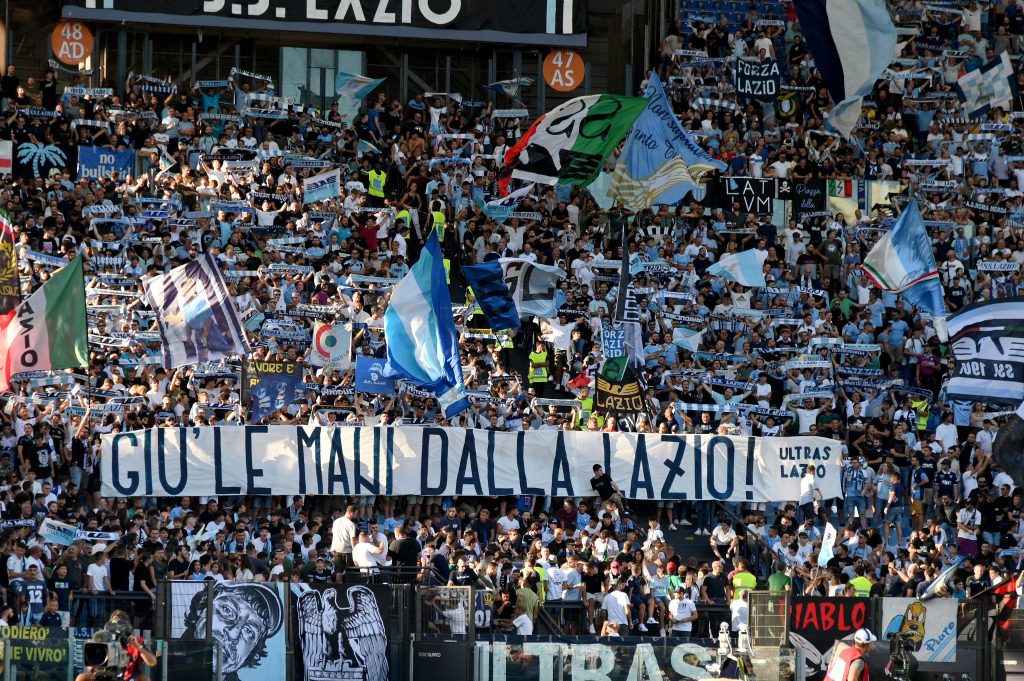Lo striscione della Curva Nord della Lazio