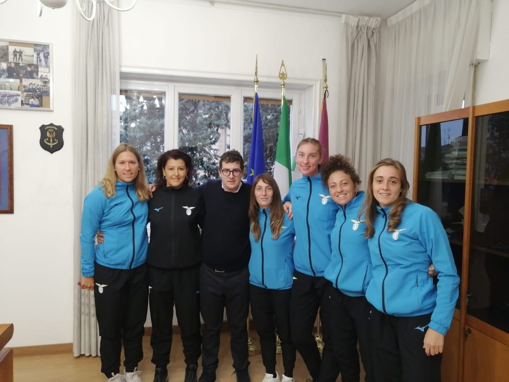 women-sala-calzino