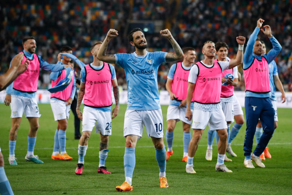 La Lazio esulta sotto il settore ospiti