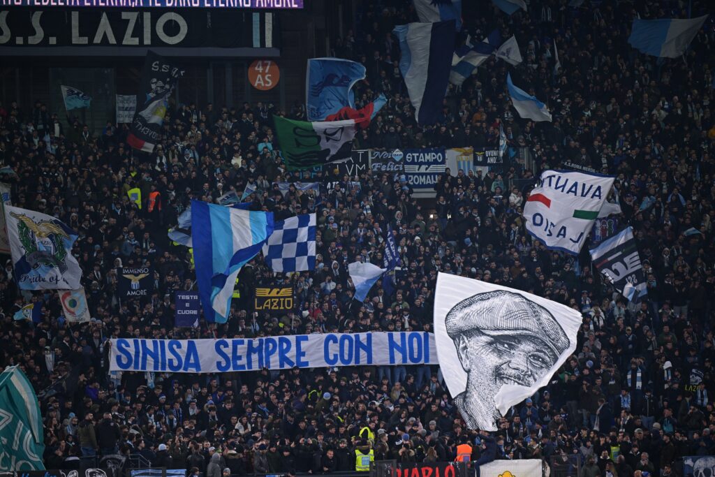 I tifosi della Lazio ricordano Mihajlovic