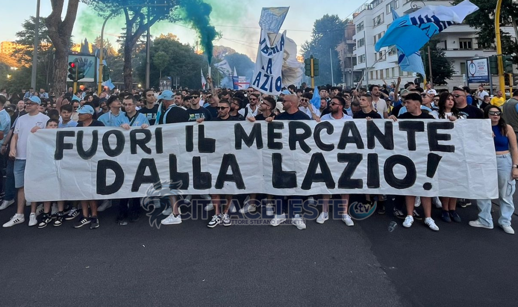 Striscioni Lazio Bis