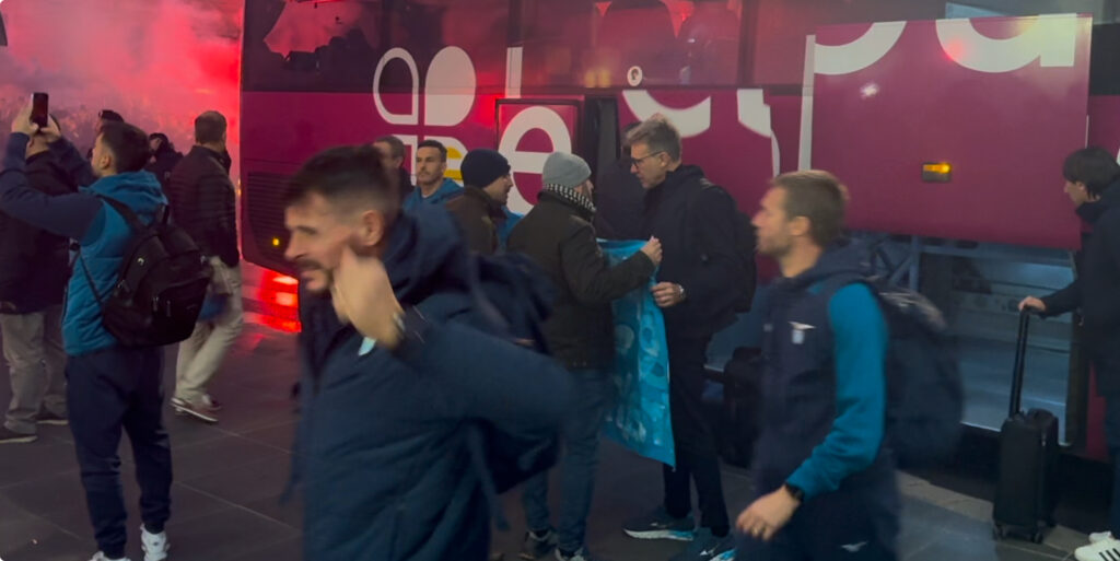 Striscione Flavio e Francesco a Baroni