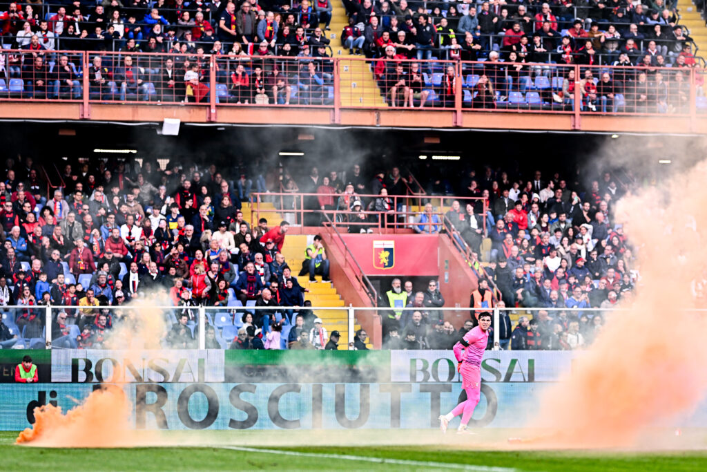 Mandas, Genoa-Lazio, fumogeni