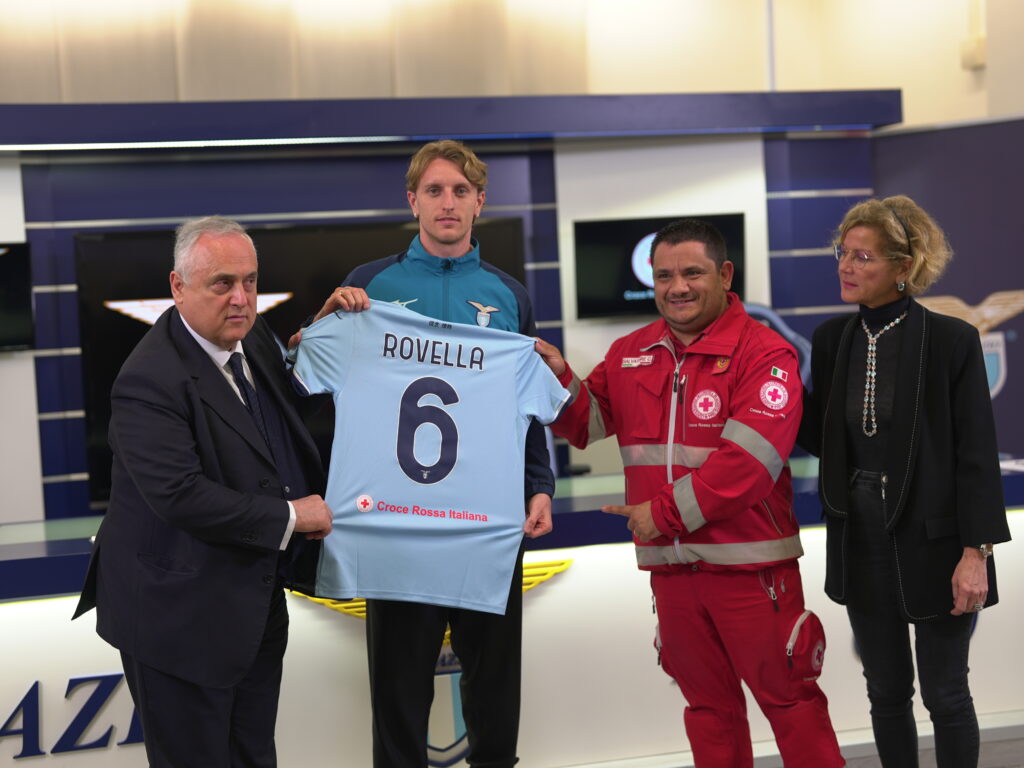 Lazio e Croce Rossa Italiana nuova maglia