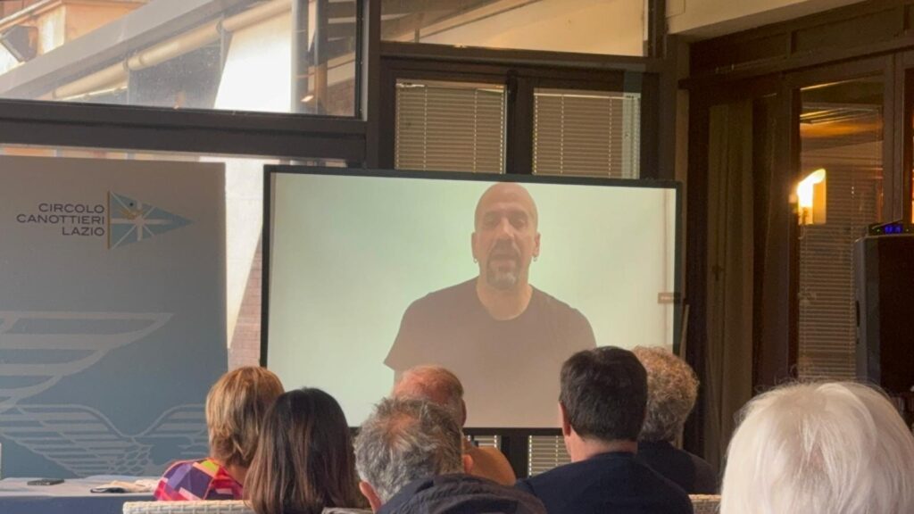 Videomessaggio di Veron durante presentazione libro “Diluvio e Delirio, lo scudetto più incredibile di sempre” al Circolo Canottieri Lazio