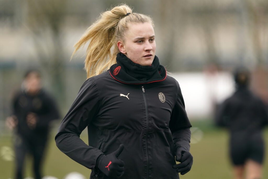 Nikola Karczewska